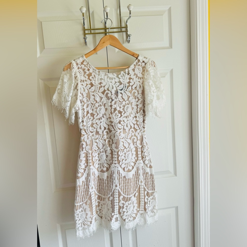 LACE DRESS 🤍